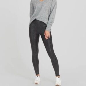 SPANX Black Faux Leather Leggings Pants Animal Snake Print Size XL